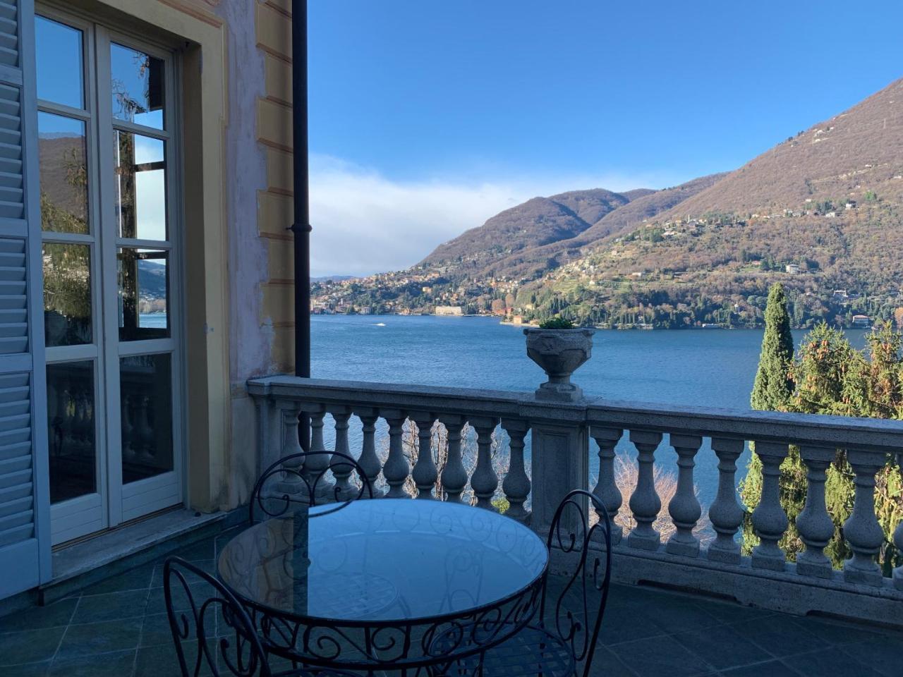 Double Room with Terrace and Lake View,756633727:JPEG